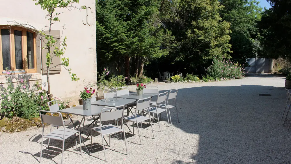 15GiteTableJardin