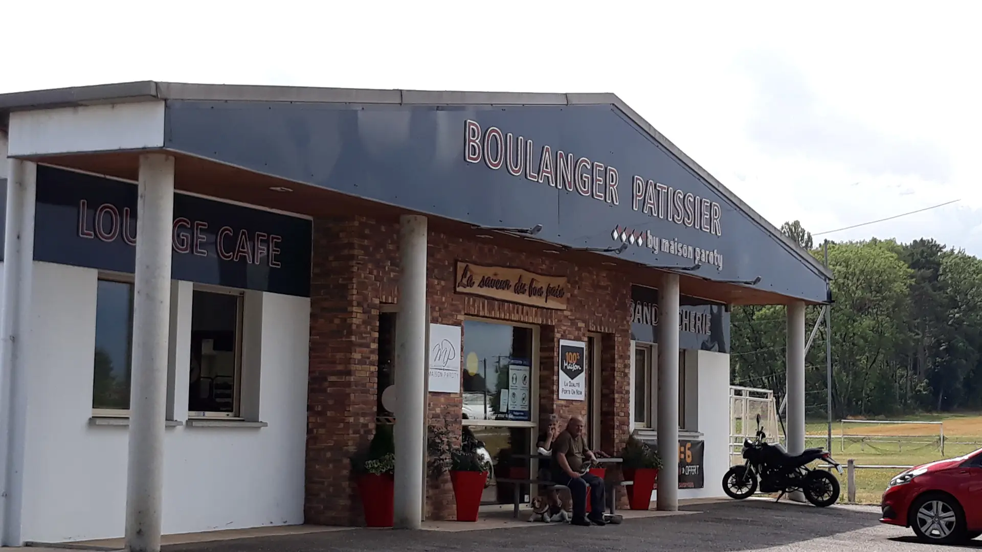 Façade de la boulangerie