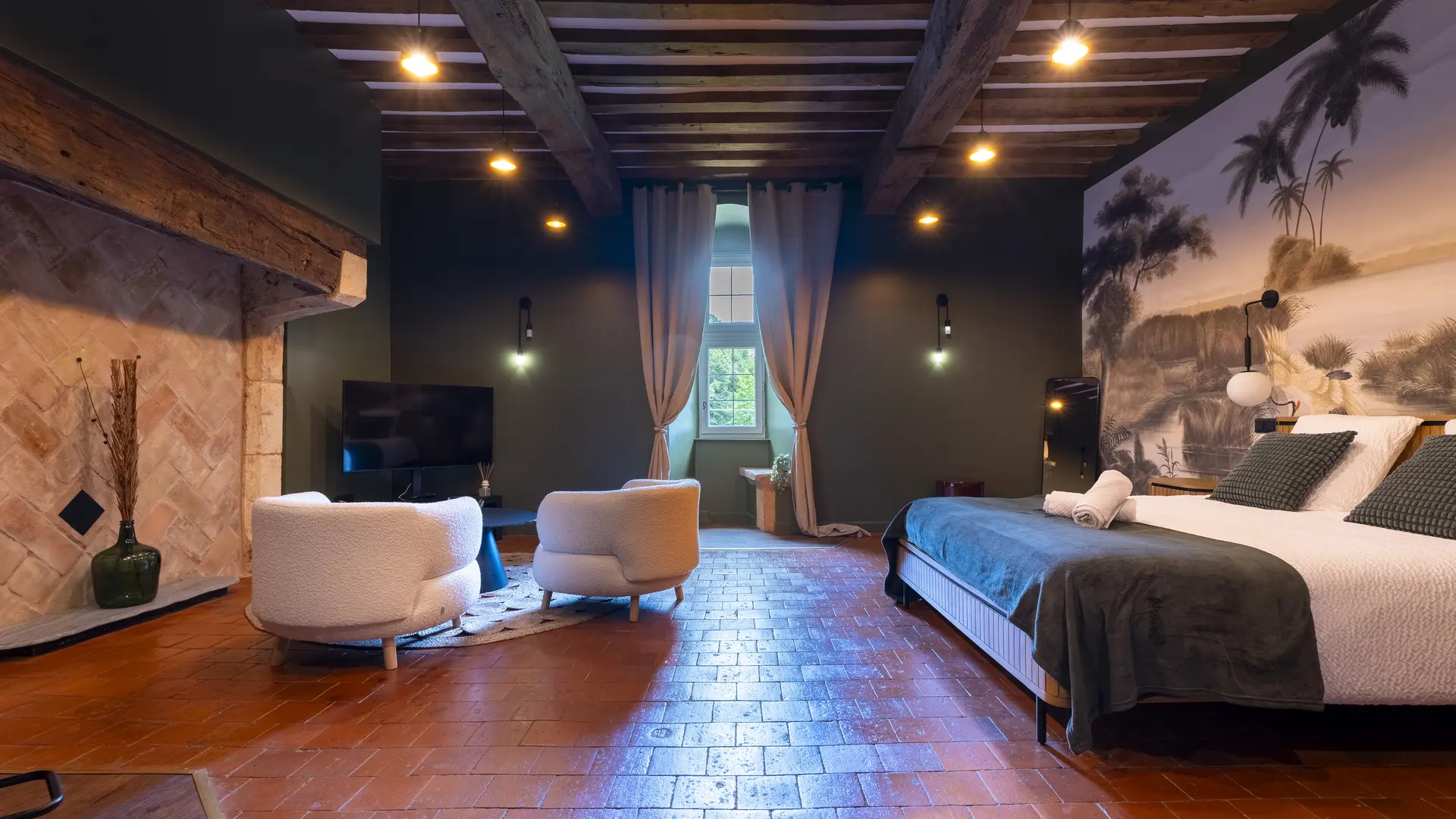 Le Château Dracy le Fort - La Nomade - Pièce principale/Chambre © Norman Frick