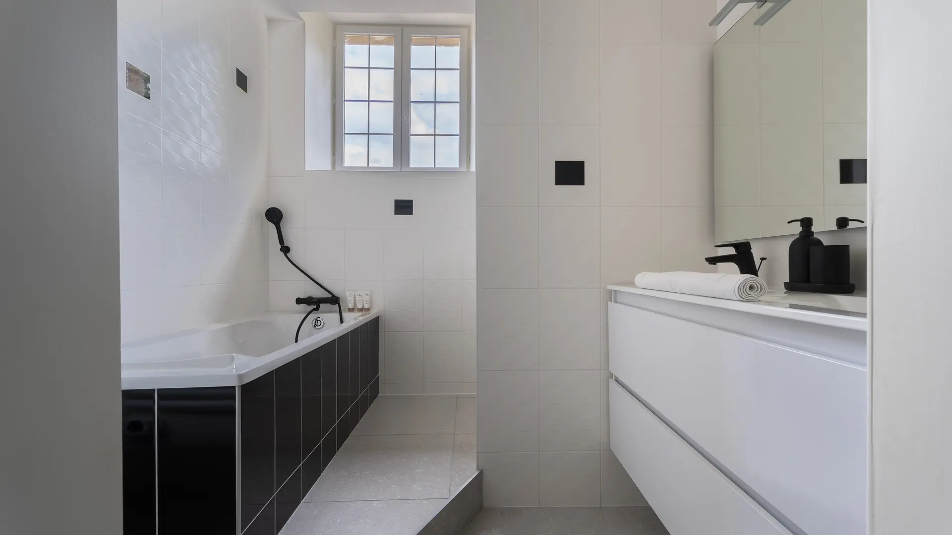 Le Château Dracy le Fort - L'Élégante - Salle de bain ©Norman Frick