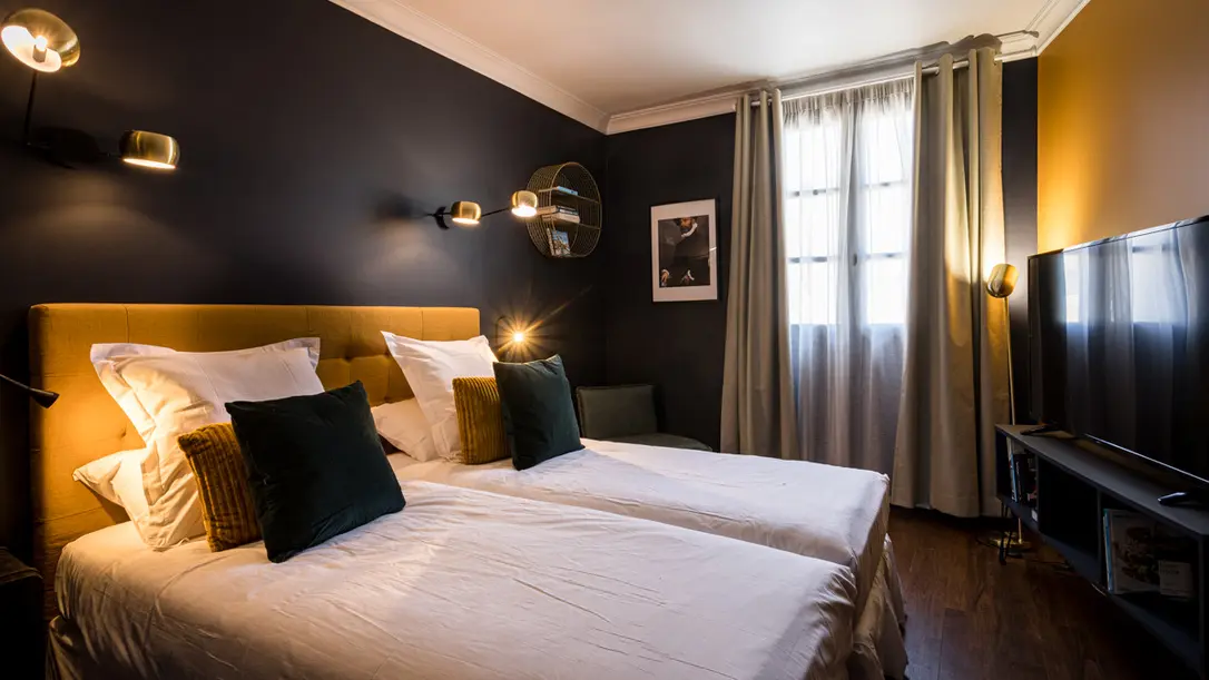 2A4C5EA8-8BE5-4B88-AB8A-6BB7418123F1_1_105_c