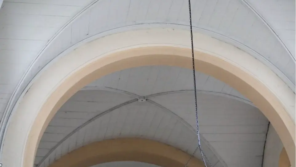 Eglise de Farges voûtes sur croisée d'ogives en bois