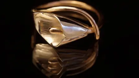 3-Atelier-Helene-Lambert--bijoux-sur-mesure-bijouterie-joaillerie-dijon-Bague-Arum-Or-argent