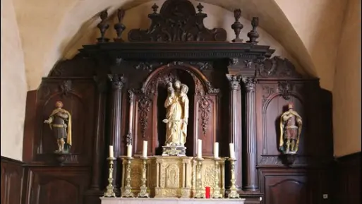 Autel du choeur et statues XVIIIe du Bon Pasteur, de saint Abdon et saint Sennen