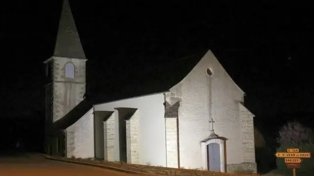 Eglise Saint-Médard à Saint Mard de Vaux éclairage nocturne