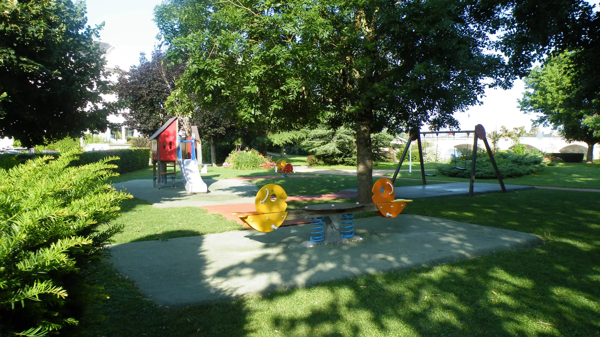 AIRE DE JEUX PARC DE L'ILE SAUZAY_4