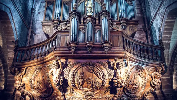 BUFFET D'ORGUE DE LA BASILIQUE SAINT-PIERRE_3