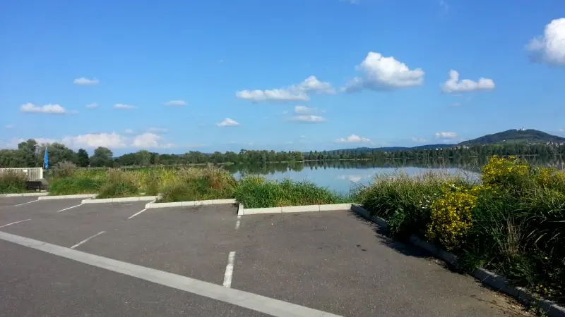 AIRE DE STATIONNEMENT POUR CAMPING-CAR (CÔTÉ BASE DE VOILE)_2