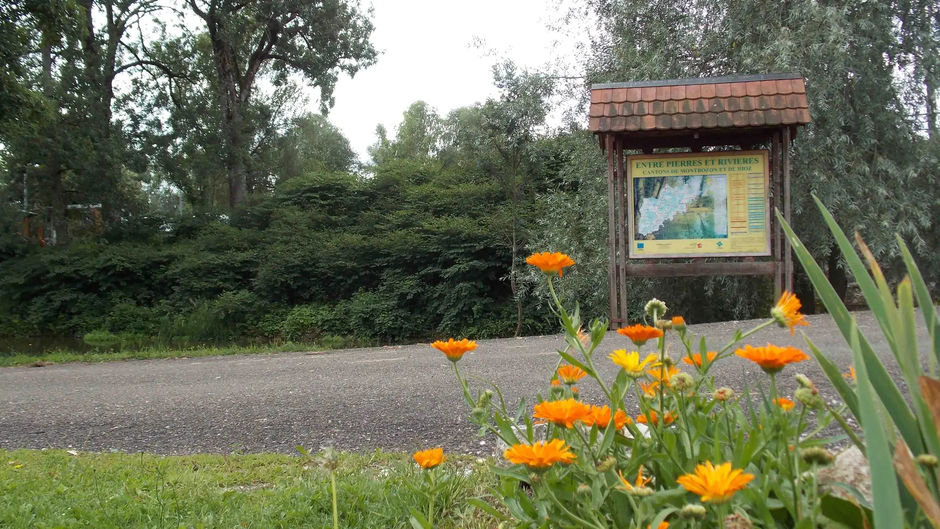 CAMPING ENTRE LES DEUX PONTS A MONTBOZON_7