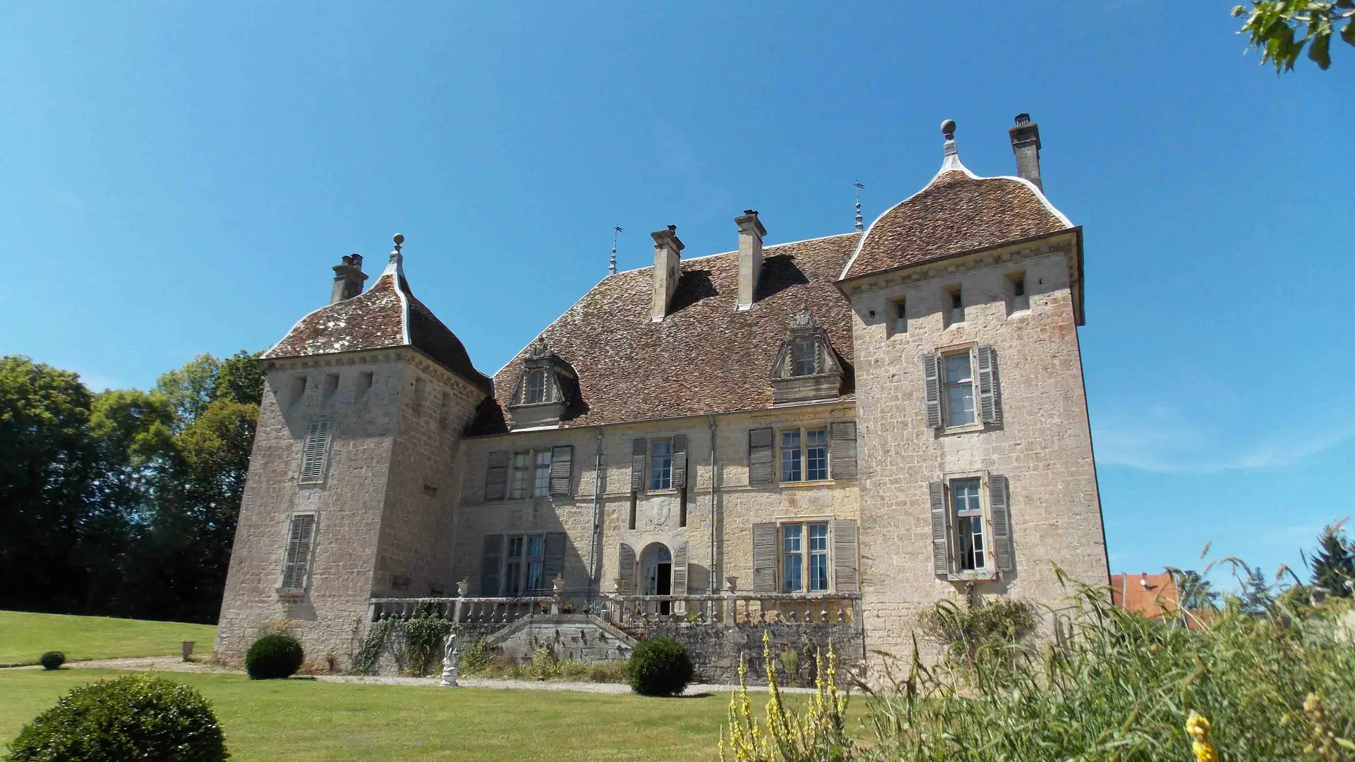 CHATEAU DE FILAIN_1