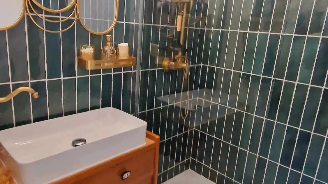 salle de bain et douche