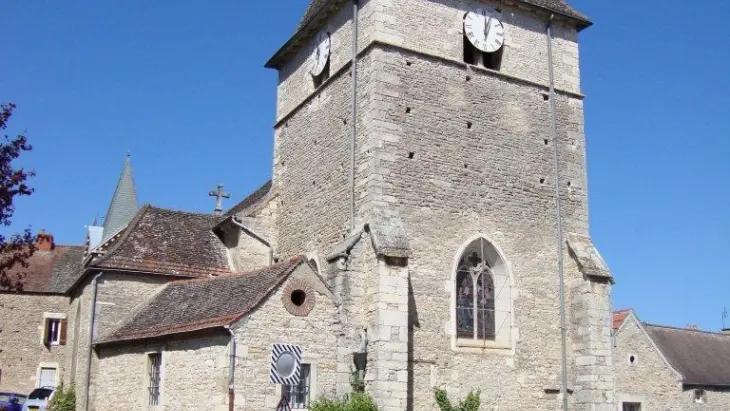 Chevet de l'église et clocher de Remigny
