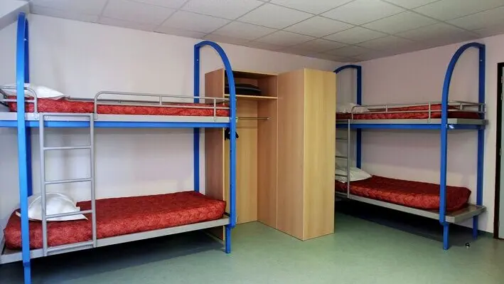 chambre collective avec sanitaires complets