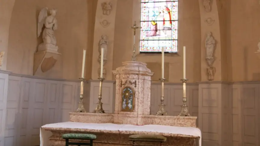 Choeur  de l'église de Chassey-le-Camp