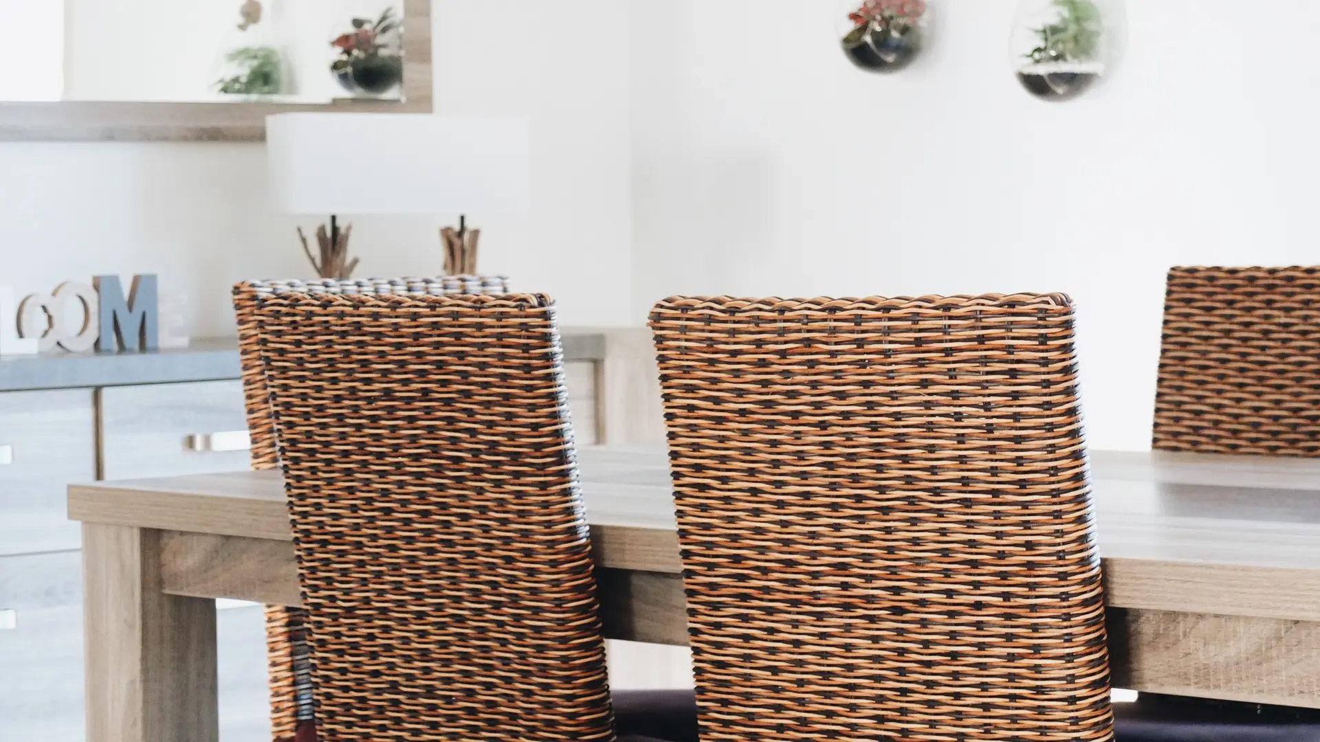 586DCB93-0024-4F22-A15C-D5E95F054555