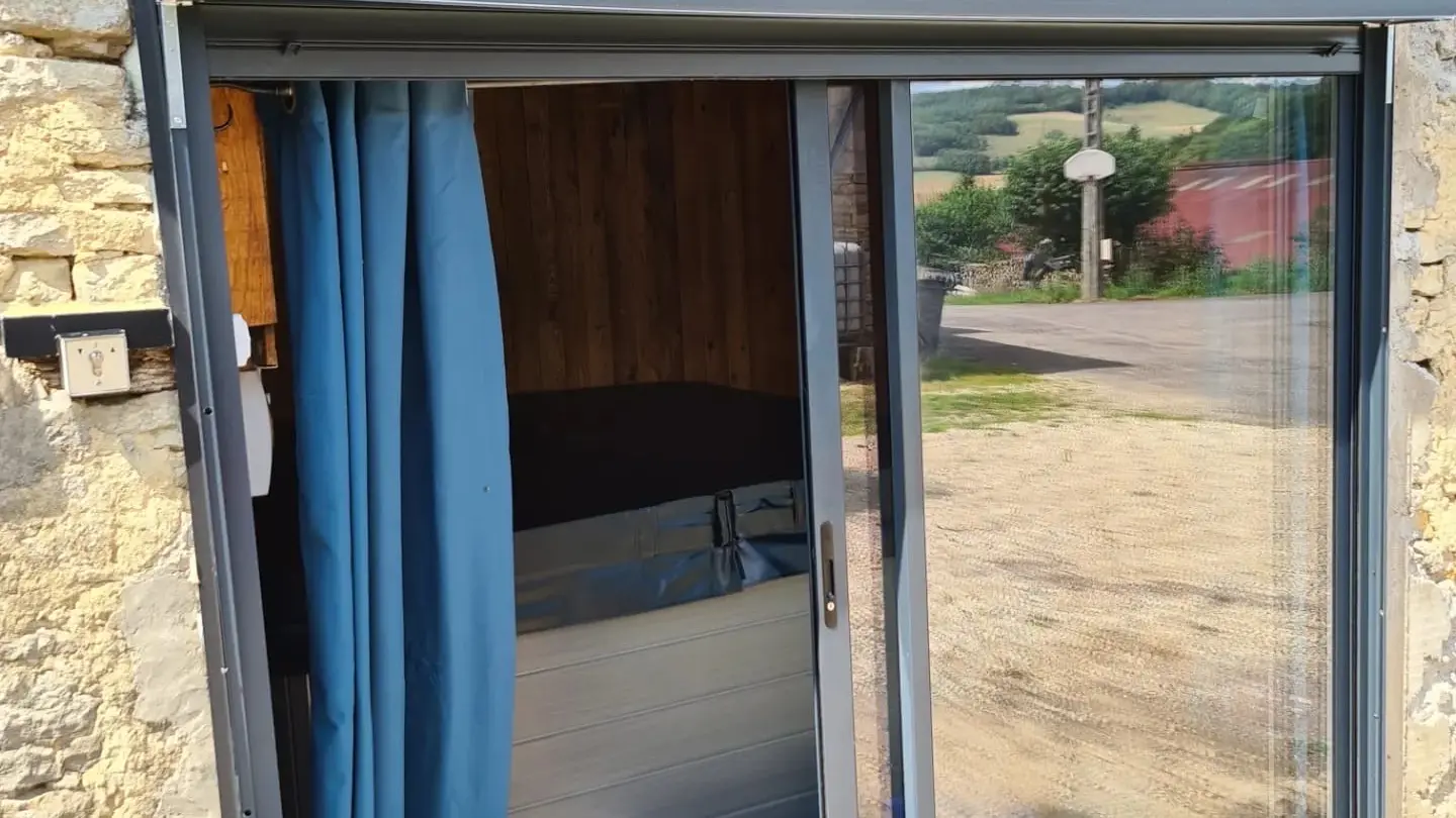 5a14dfda-2d9c-4a32-9e67-a177b4a8a27c