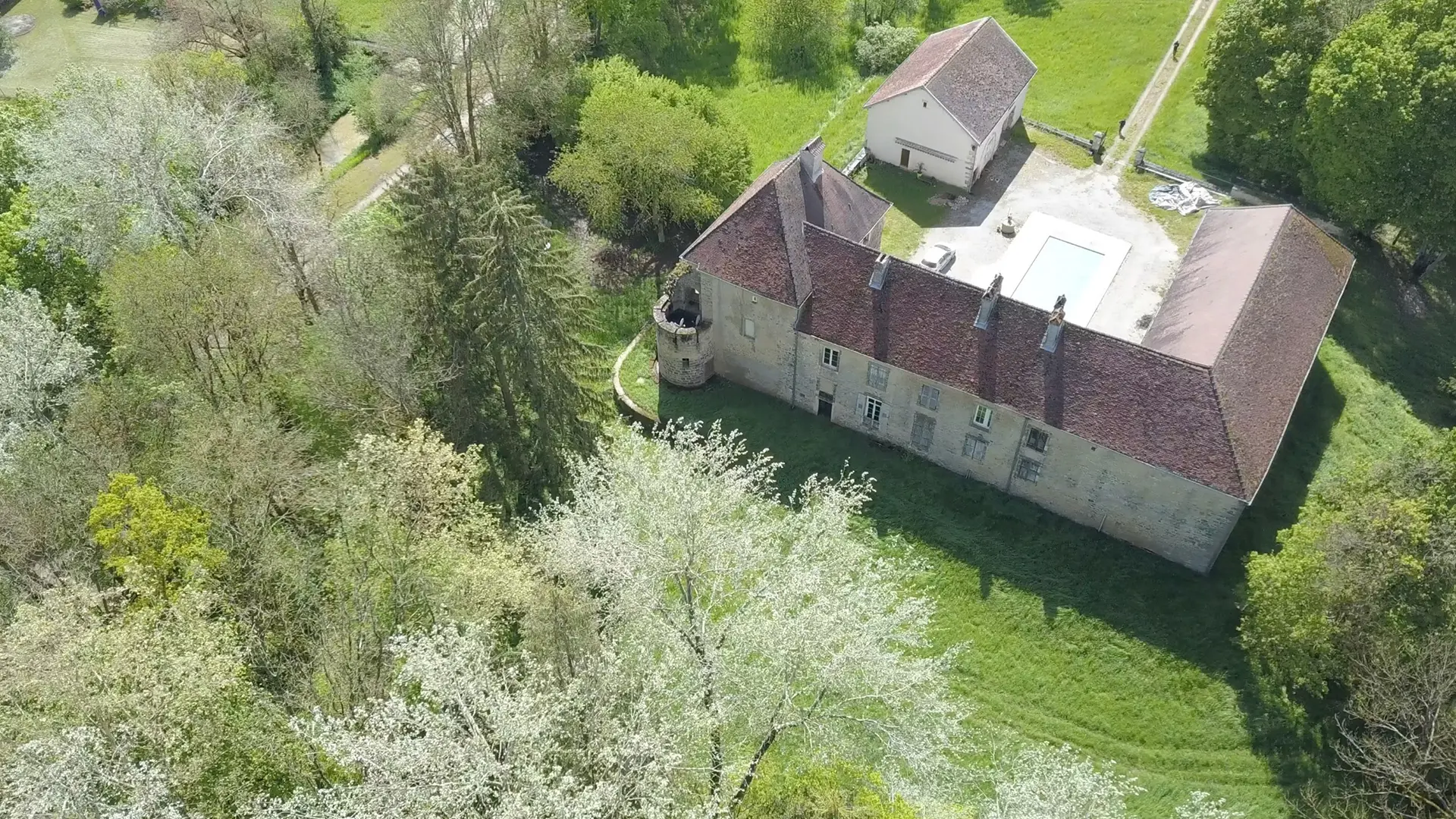 Vue aérienne du Château de Gevigney et de son domaine