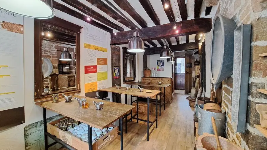 645490680000000000000001_BIG (1)