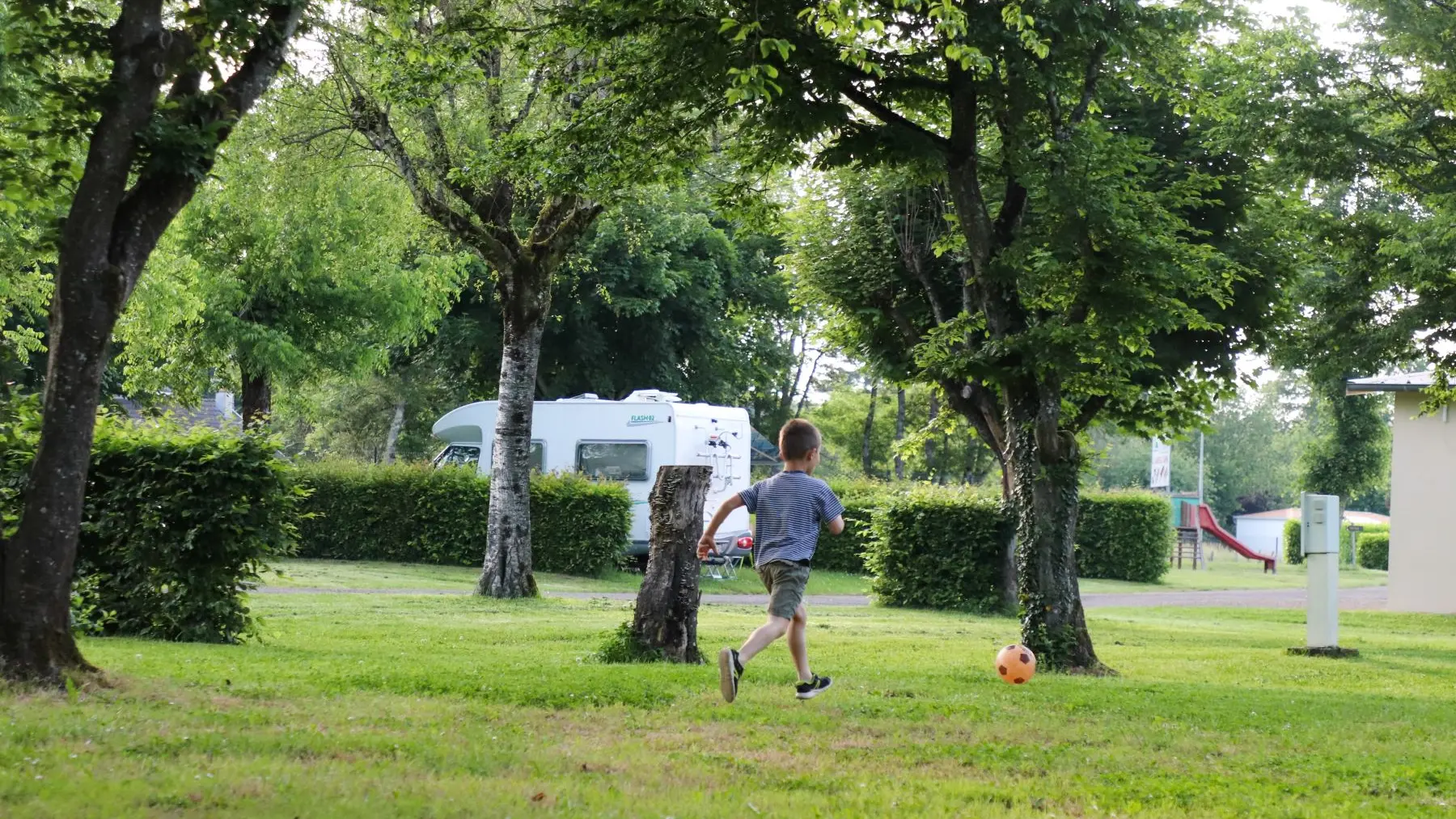 CAMPING LE CHAPEAU CHINOIS