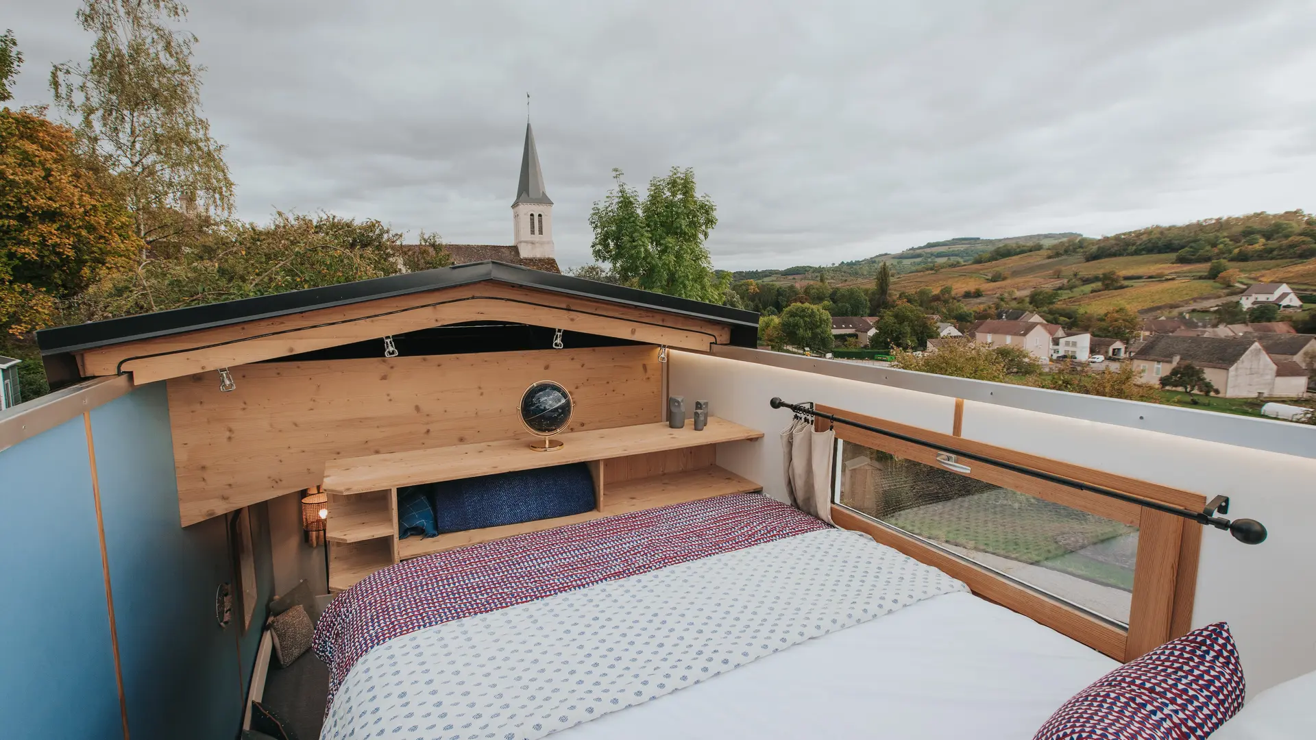 Cabotte bleue - toit ouvrant