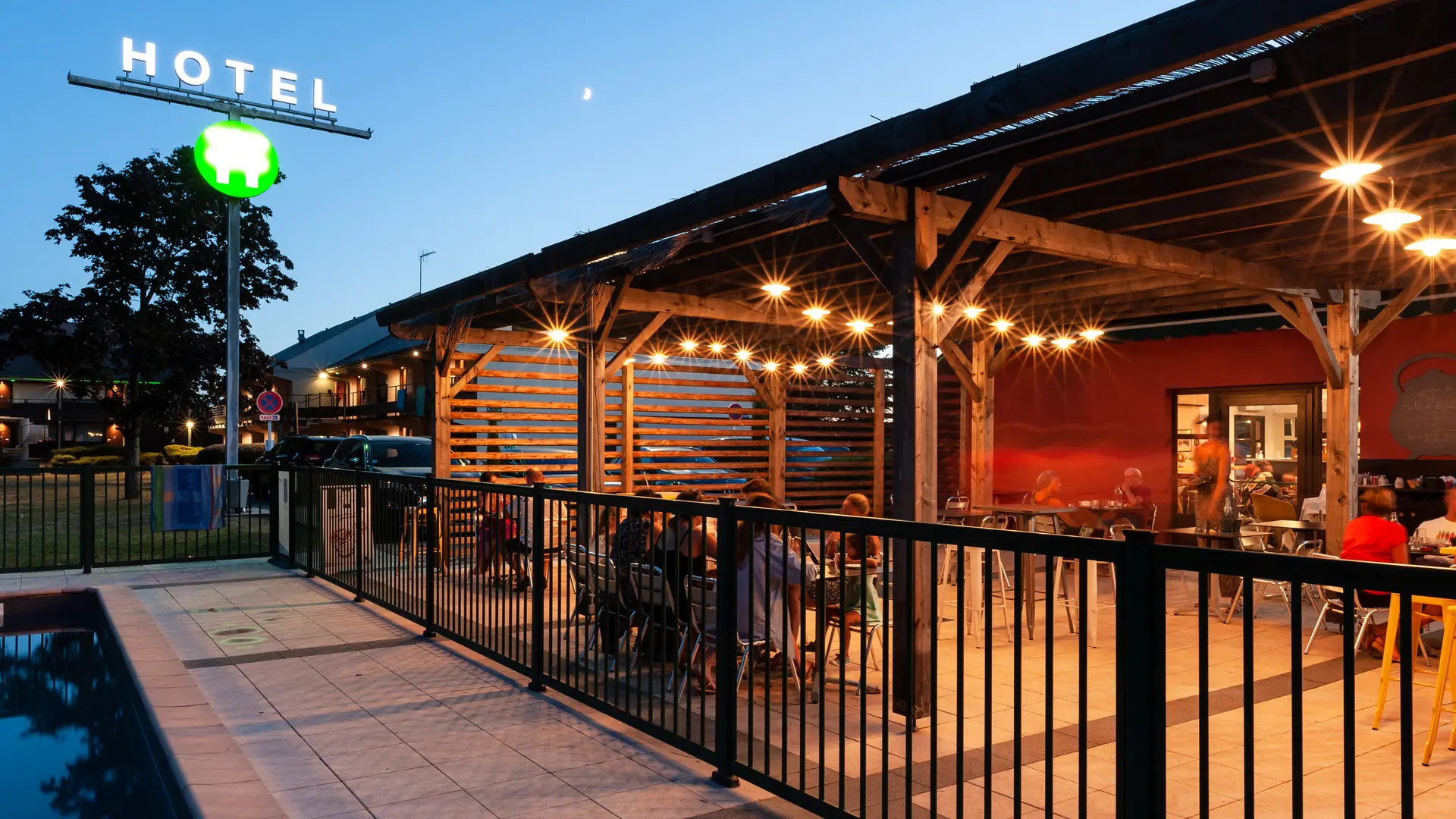 Campanile Beaune - Photos de nuit5