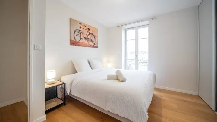 Chalon - Paradis Bord de Saône - MT - Chambre lit king size (1)