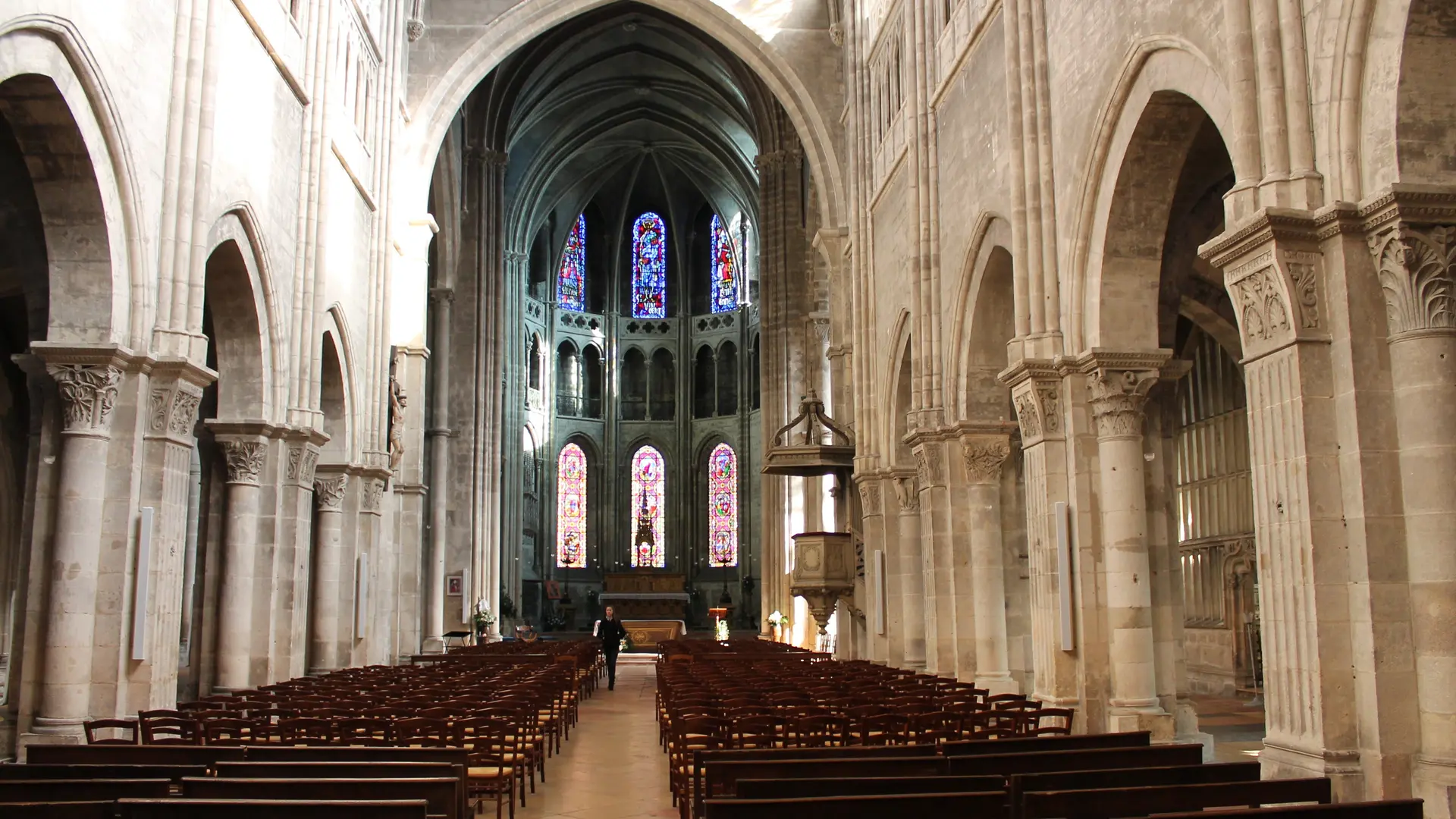 Chalon-sur-Saone-Cathedrale-coeur-de-ville-patrimoine-2012-OT (52)