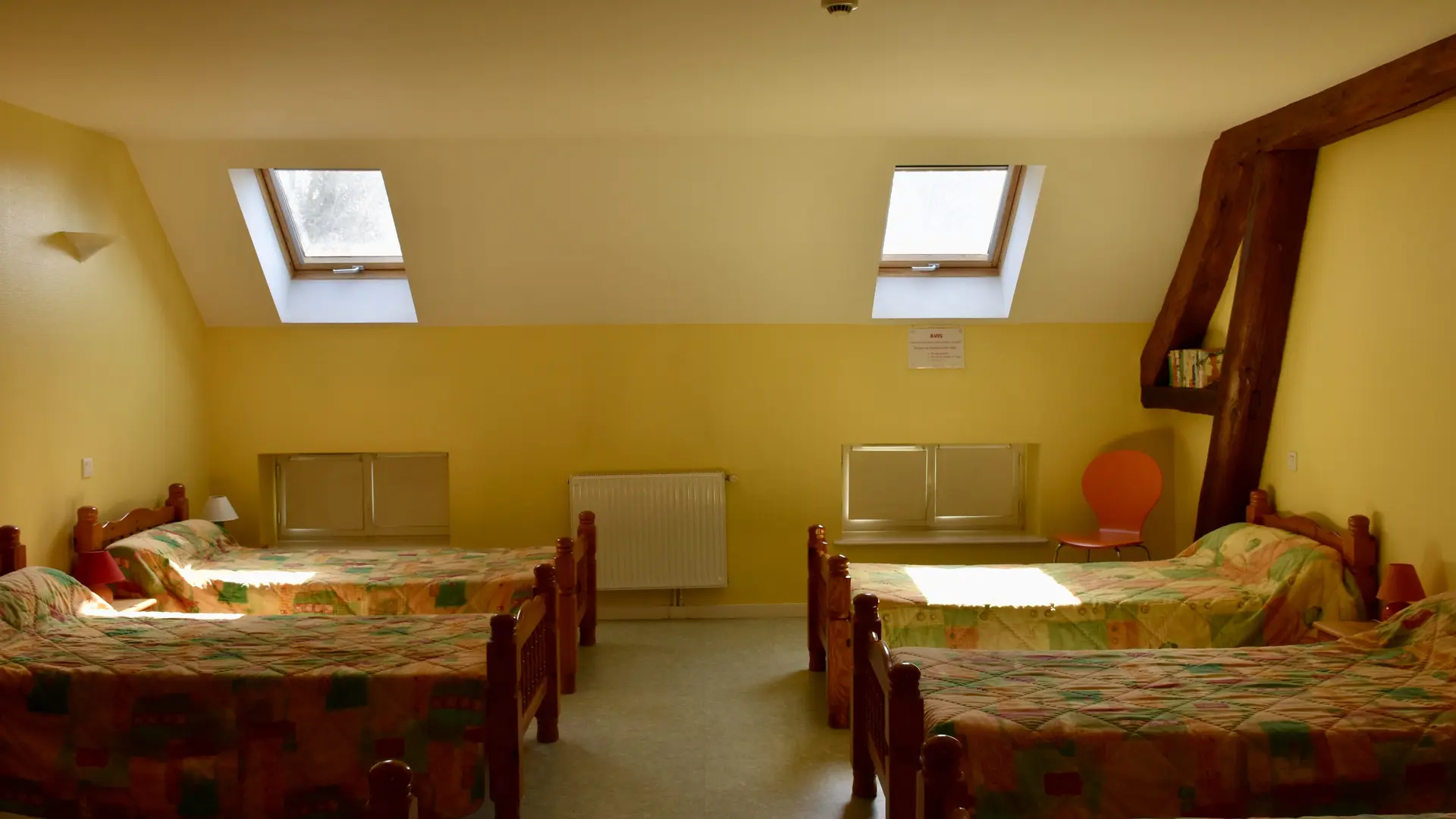 Chambre 5 vue d'ensemble-min