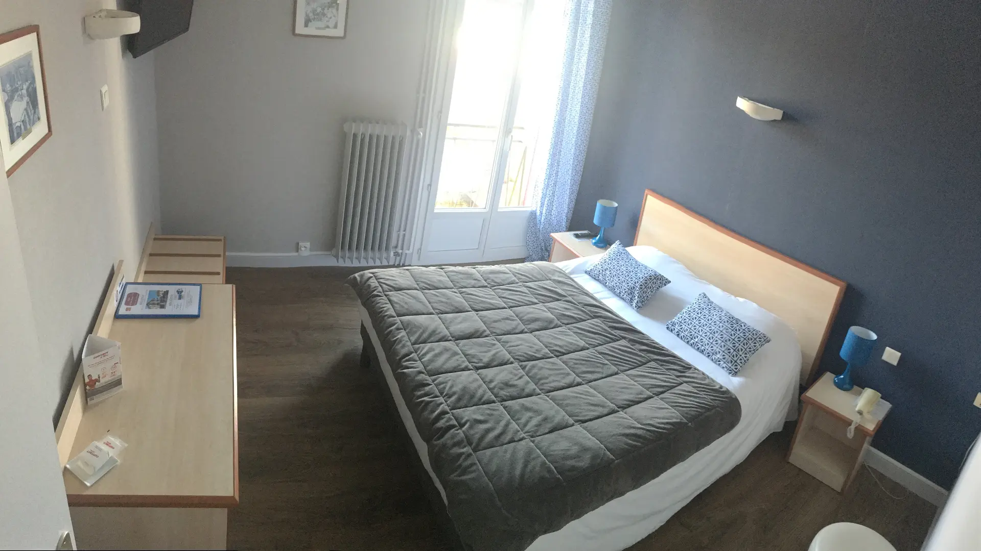 Chambre-Double-Confort-Hotel-Le-St-Remy-Chalon-Sur-Saone