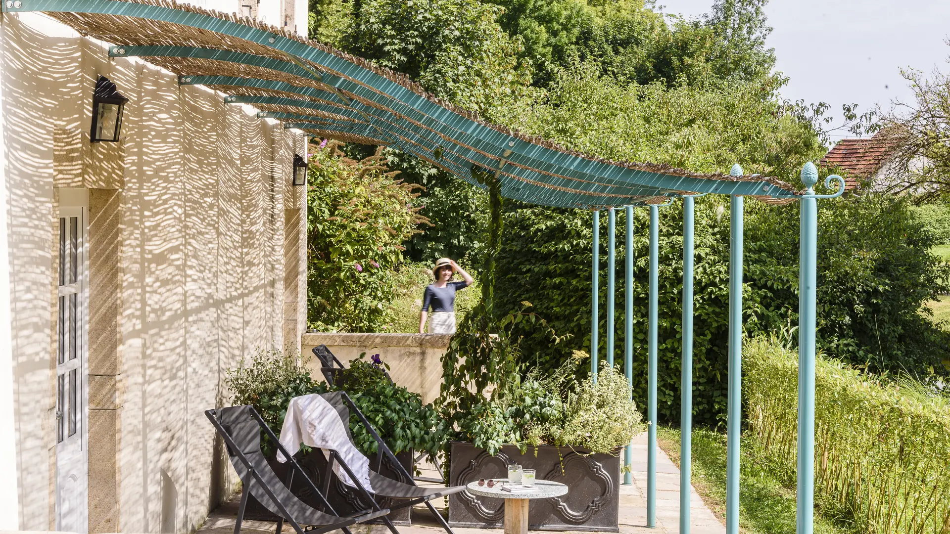 Terasse extérieur Pavillon - Château de Saulon
