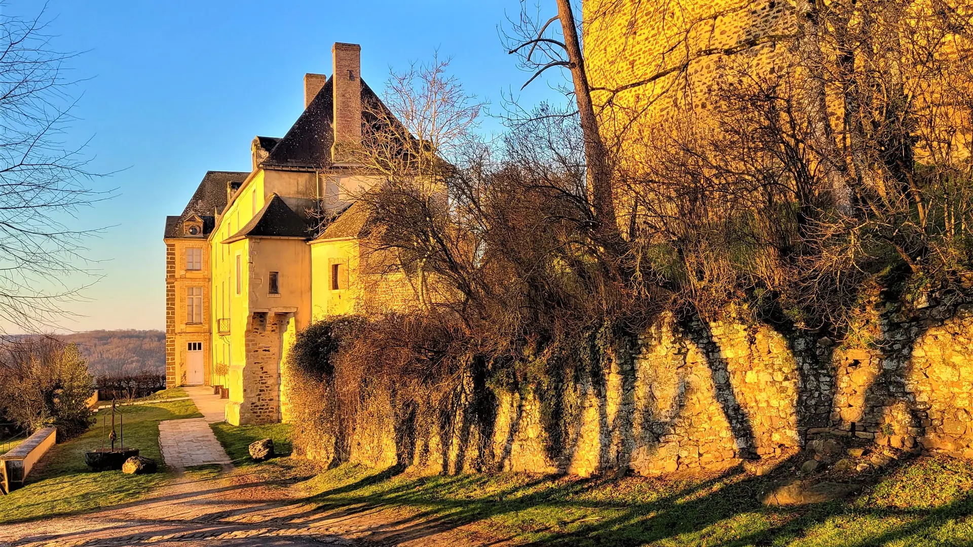 Château et TournSarrasine