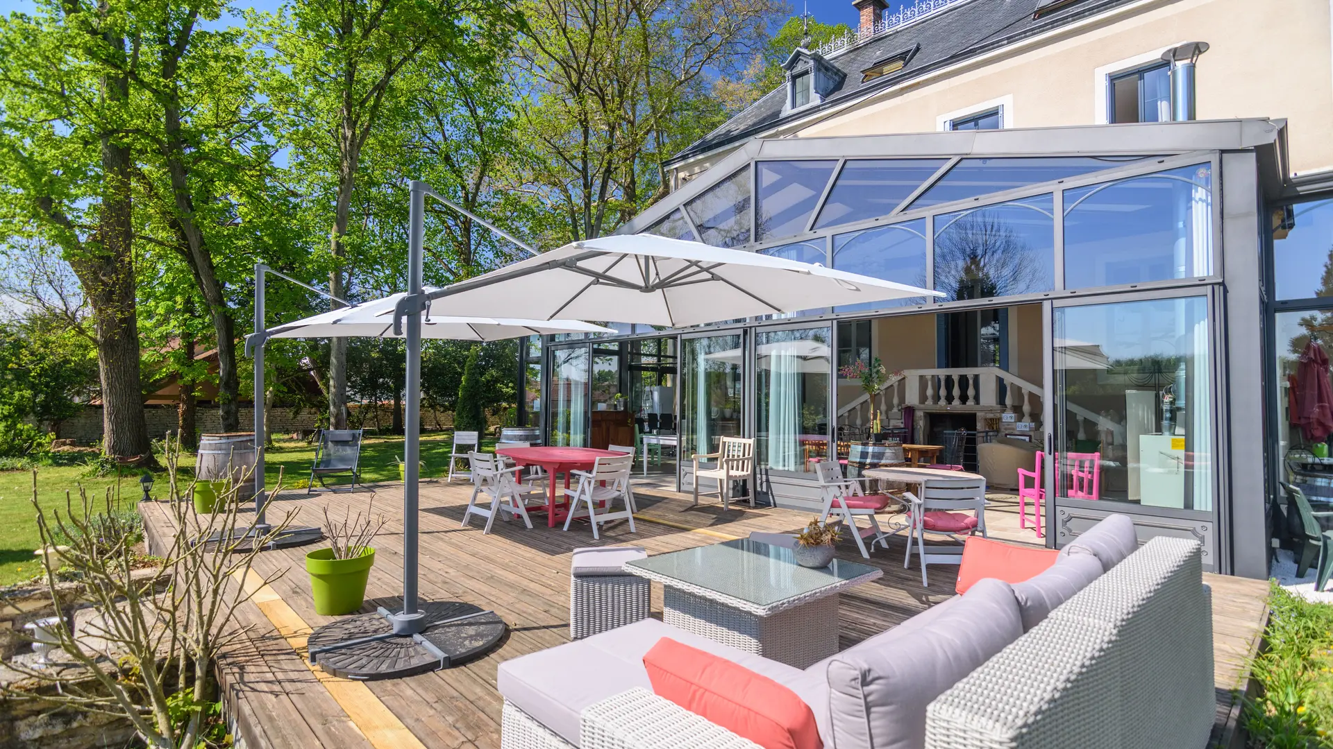 CHATEAU DE LA VILLENEUVE 71380 TERRASSE