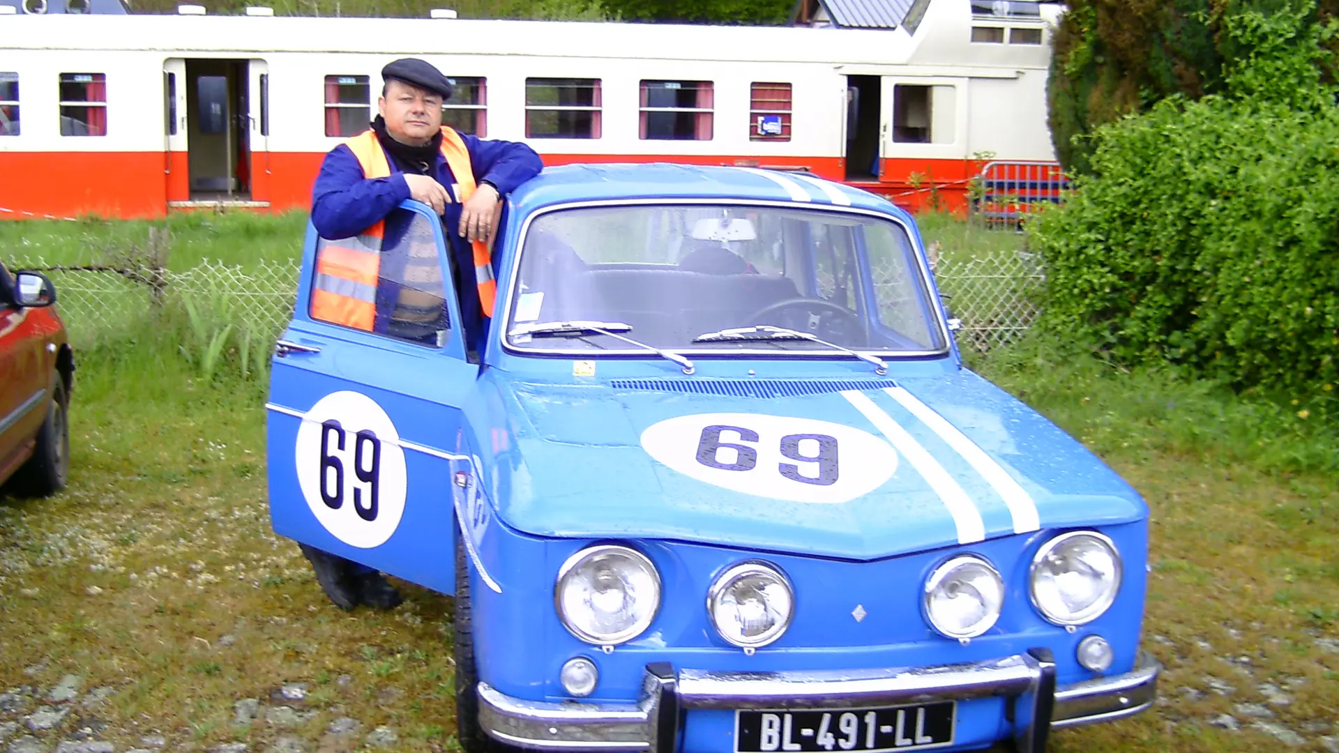 Voiture de collection et Train touristique