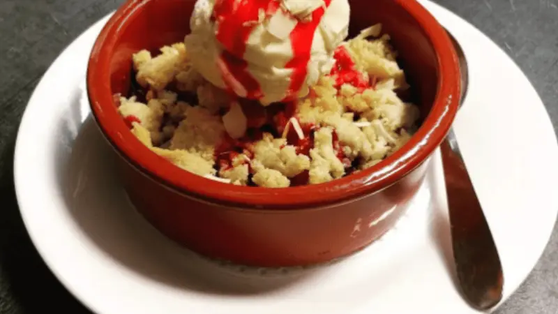 Crumble Bocas à l'ananas et fruits rouges