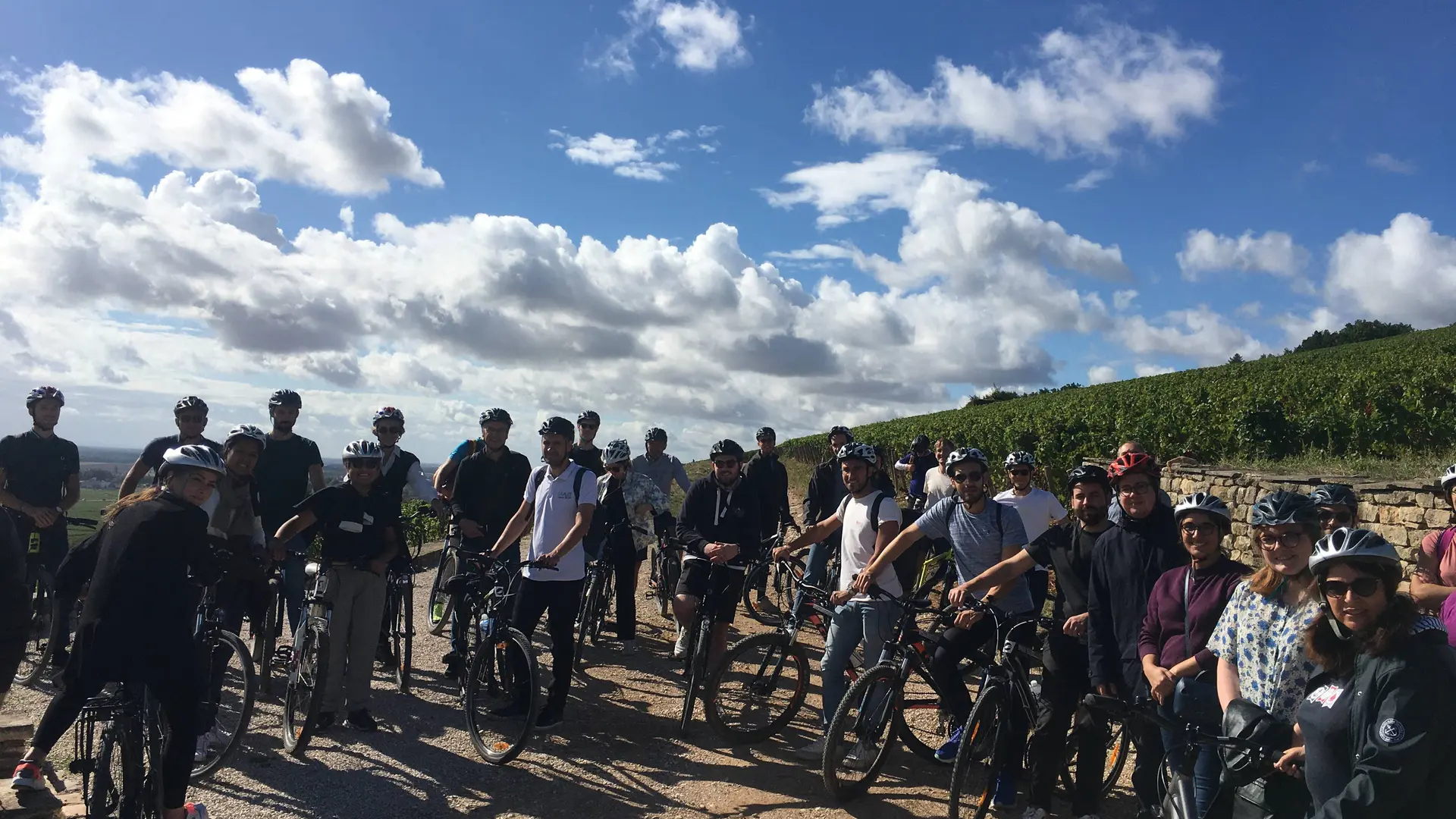 Balade vélo électrique en Bourgogne dégustation surprise