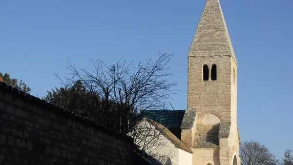 Givry-Eglise romane de Cortiambles