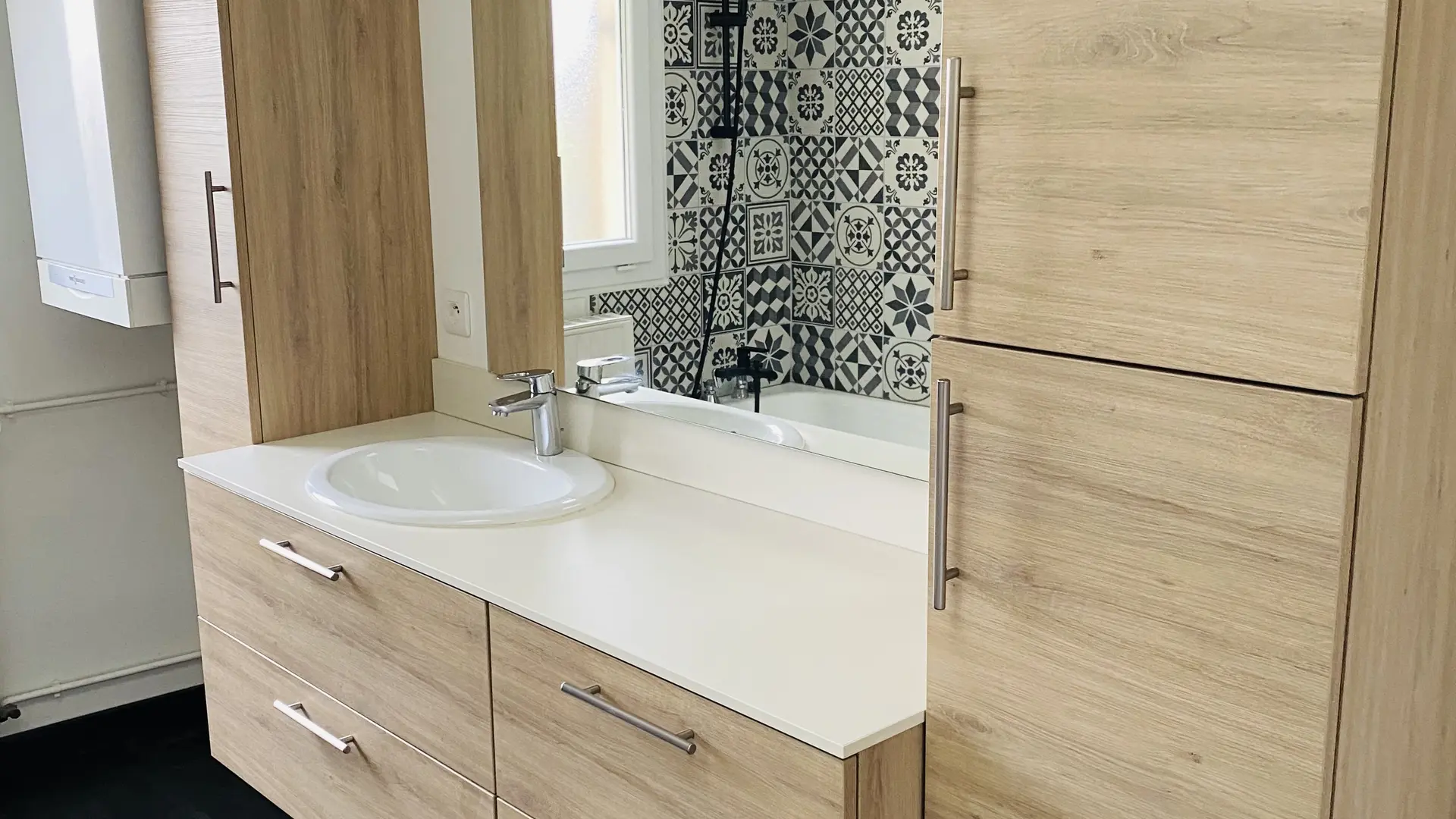 Gevrey Wine Hôte (1)