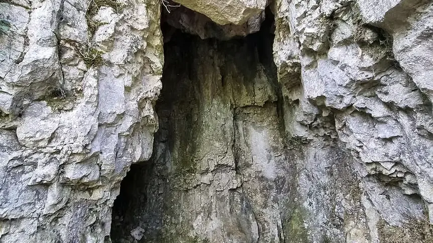 Grotte du cachot Mirbel