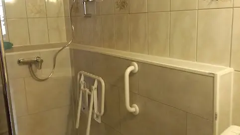 DOUCHE
