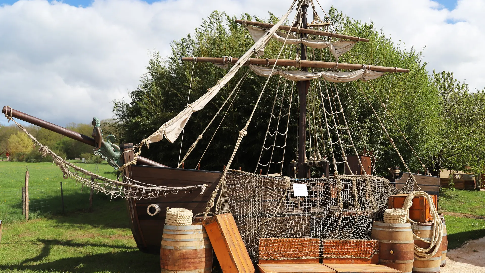 DIVERTI PARC CORSAIRES 7 bateau profil  - Credit Divertiparc-IS Communication