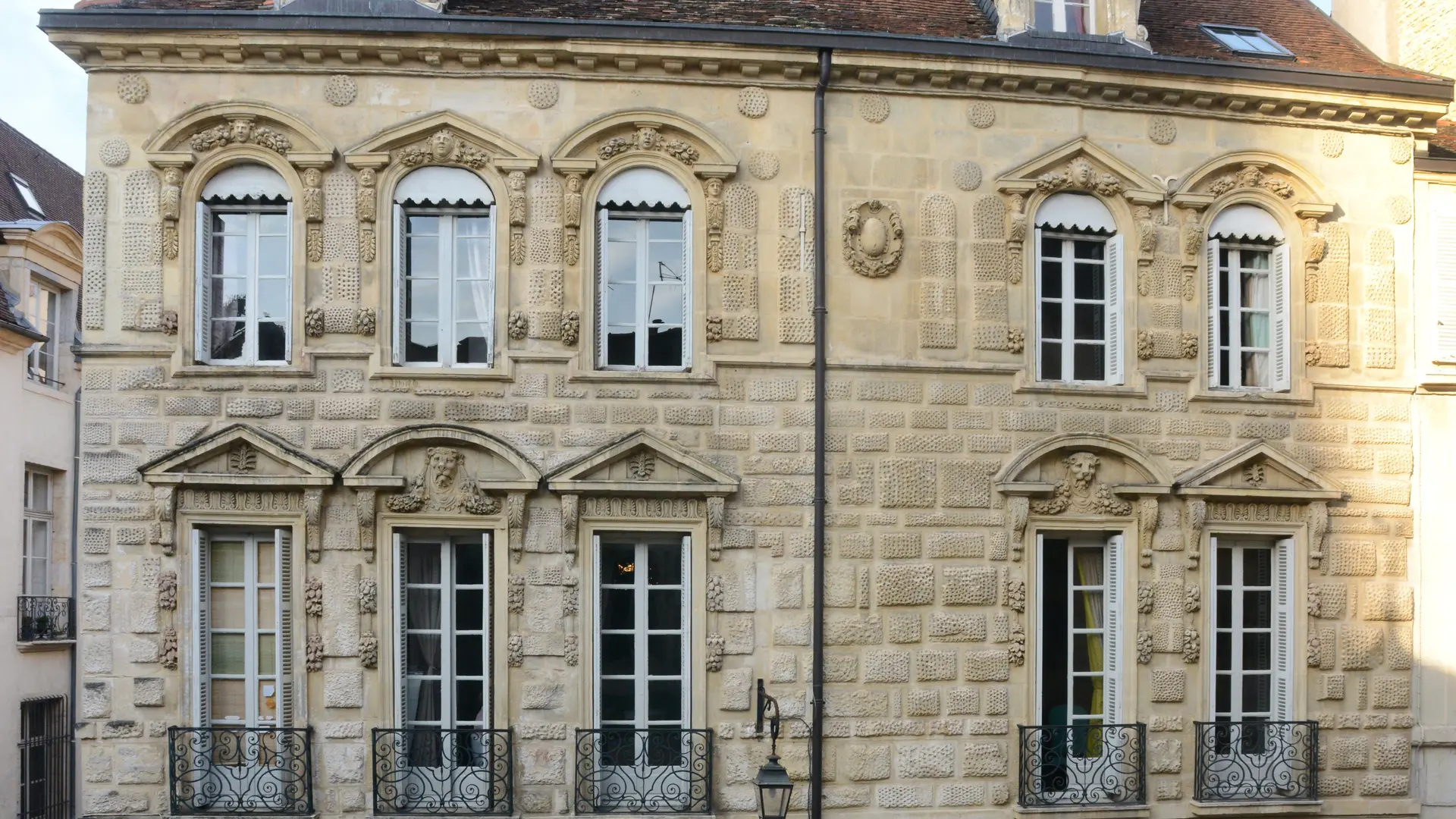 Façade