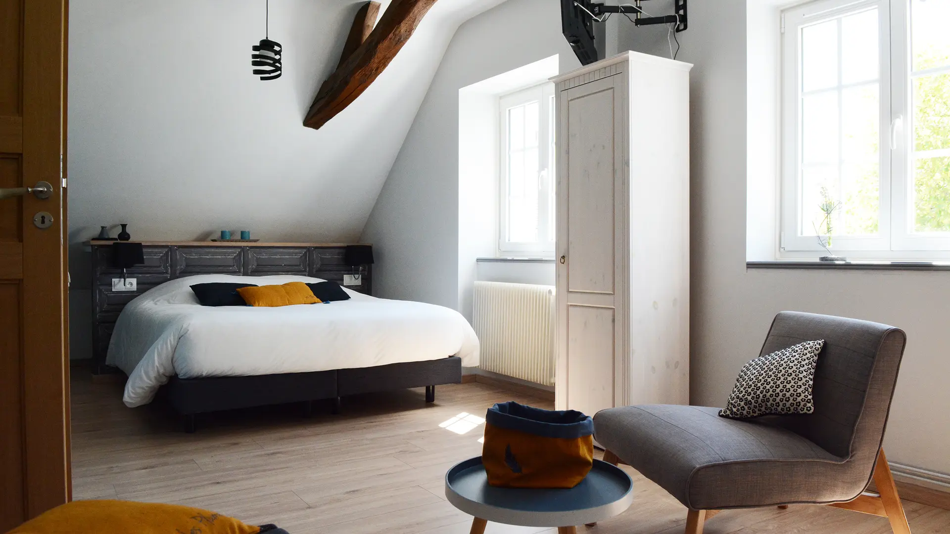 LES PLUMES MARGUERITE