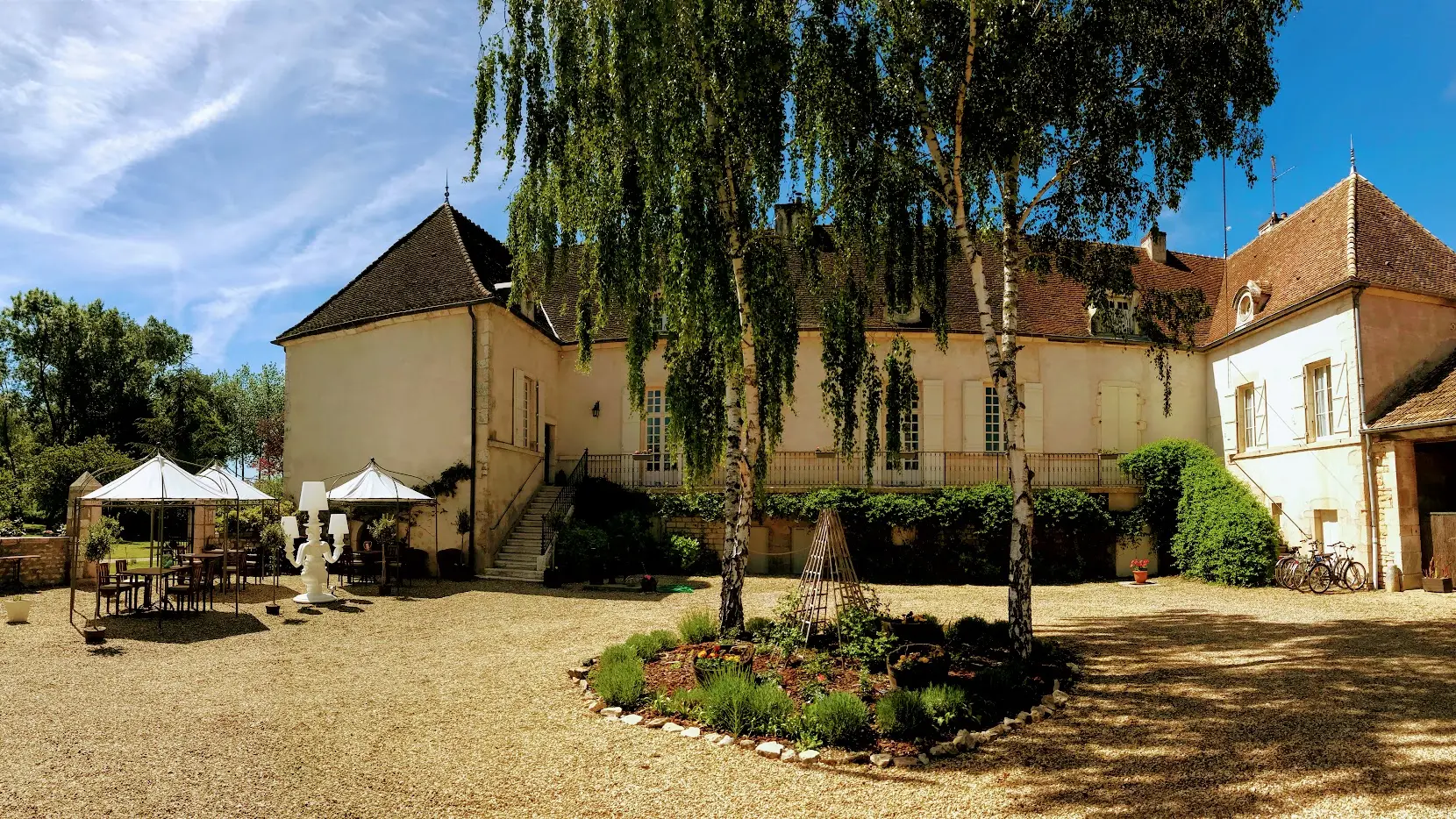 Domaine Pont Juillet - terrasse-parking