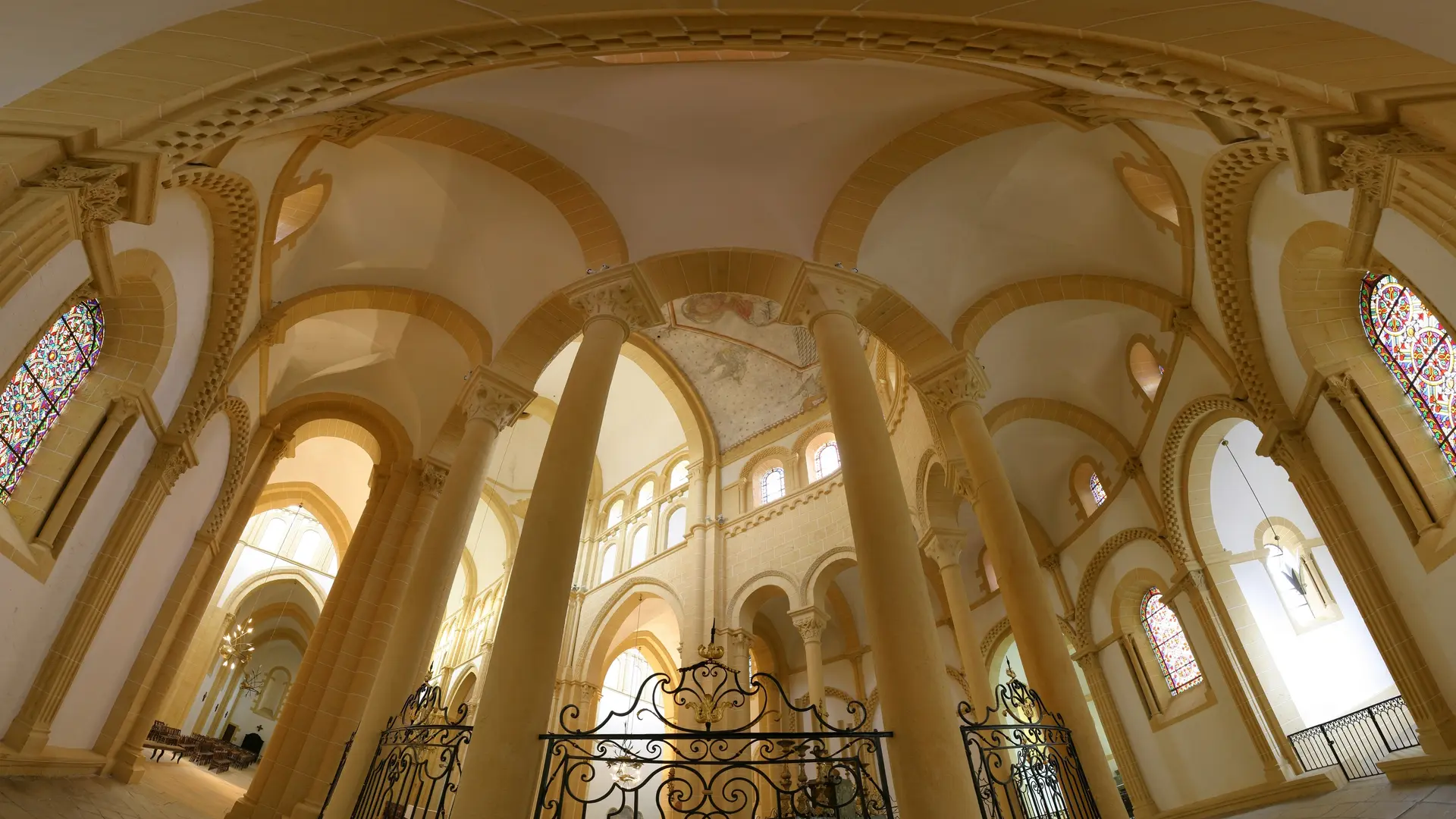 Déambulatoire Basilique Paray-le-Monial