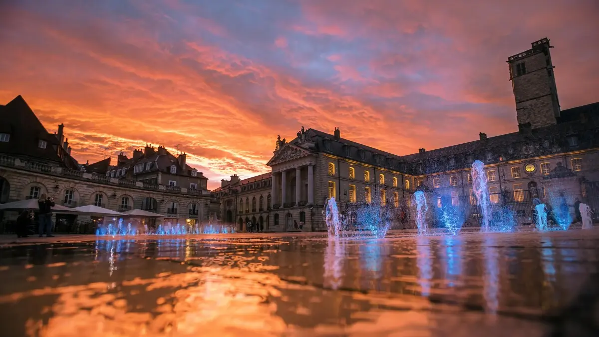 DestinationDijon-Place_de_la_Liberation-VARGAS_Photo-4061-1200px (1)