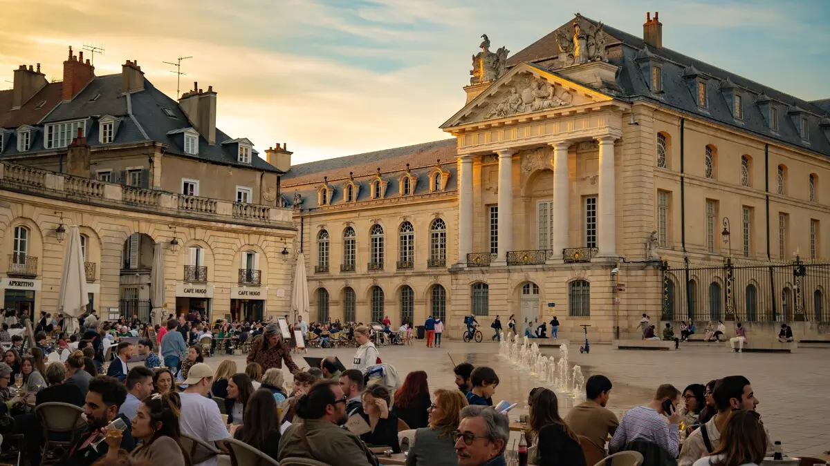 DestinationDijon-Place_de_la_Liberation-VARGAS_Photo-3795-1200px