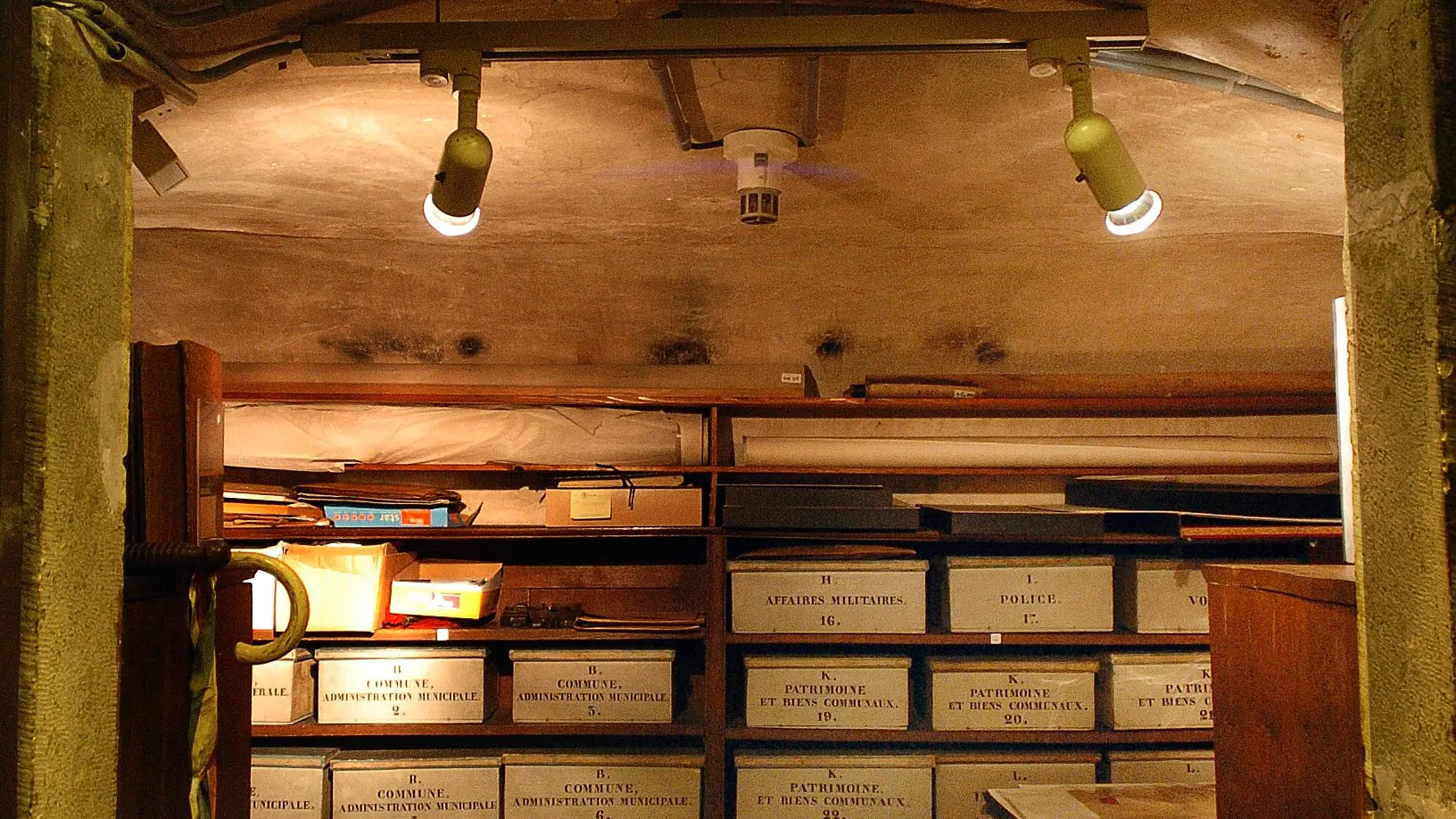 Entrée du Trésor des Chartes, Archives historiques de la ville de Dijon