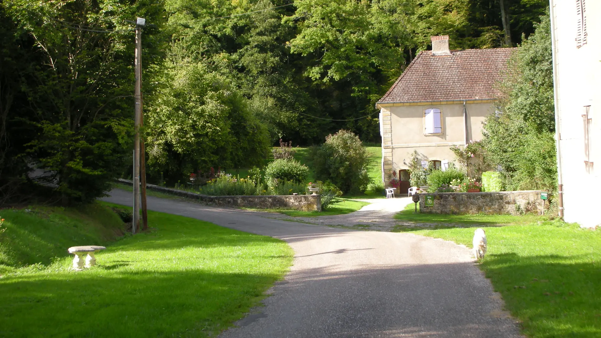 Entrée du hameau de Cherlieu