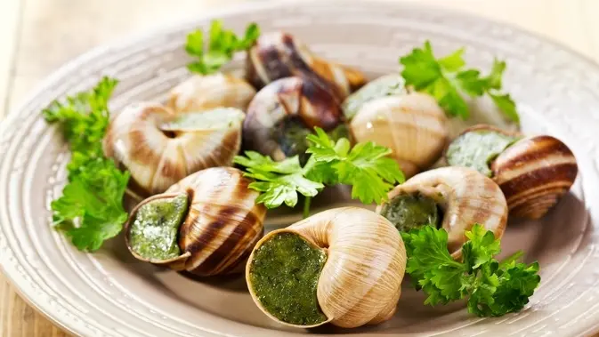 plate of escargots