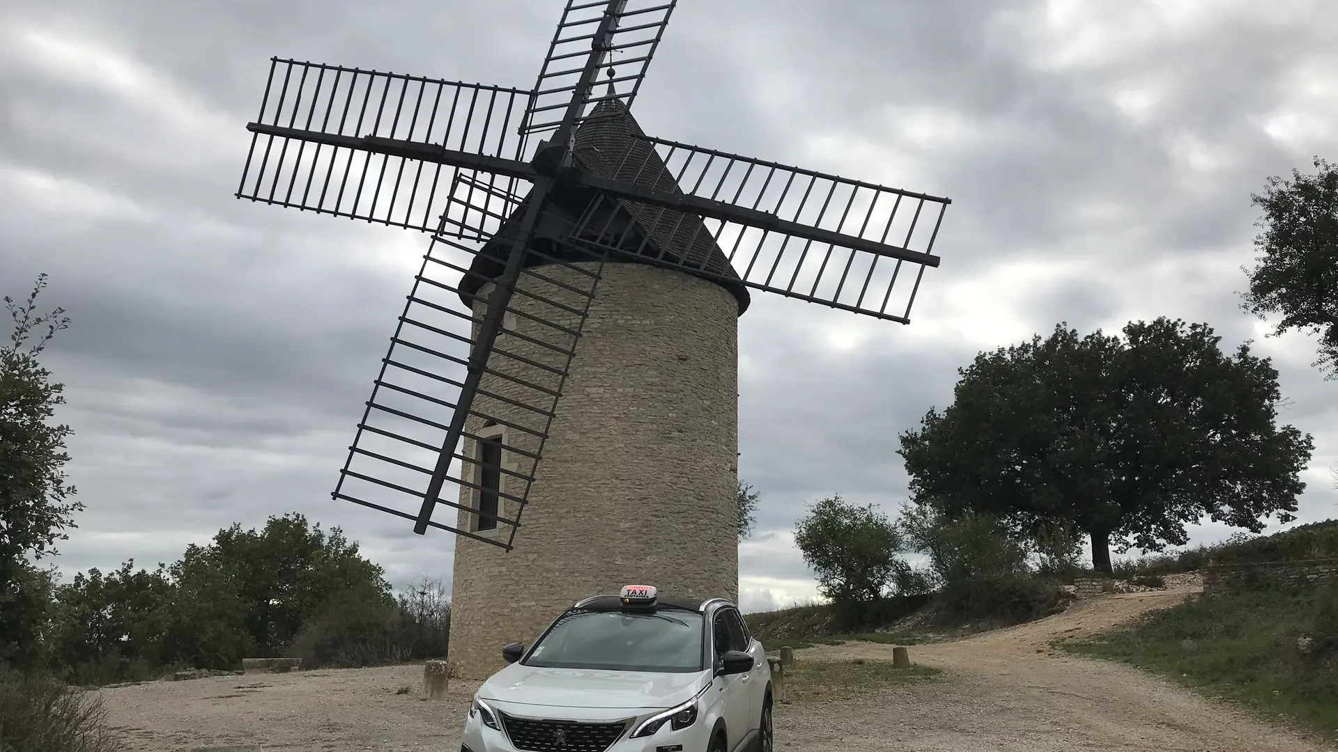Fontaines---Taxi-de-Fontaines---2019--3--2